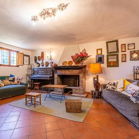 Holiday home Casale Il Farro *